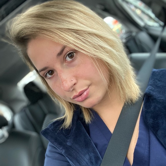 Meet your Posher, Megan - Picture 2 of 11